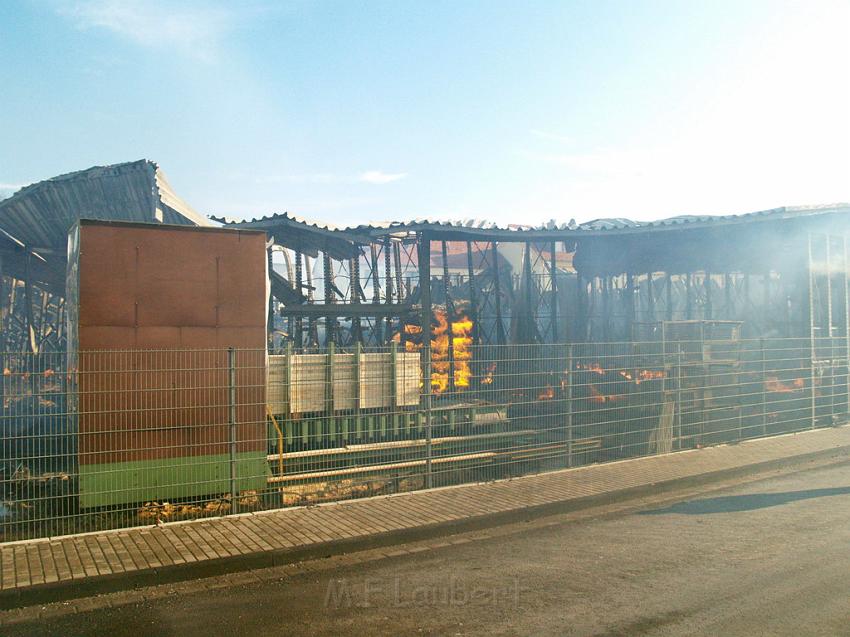 Grossbrand Holzlager Siegburg Industriestr P030.JPG